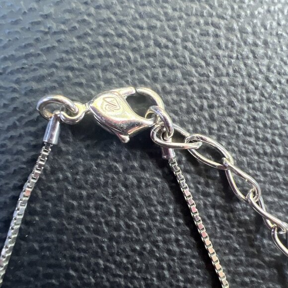 Swarovski new york apple Silver Tone necklace  15” necklace +3” More - Picture 3 of 9